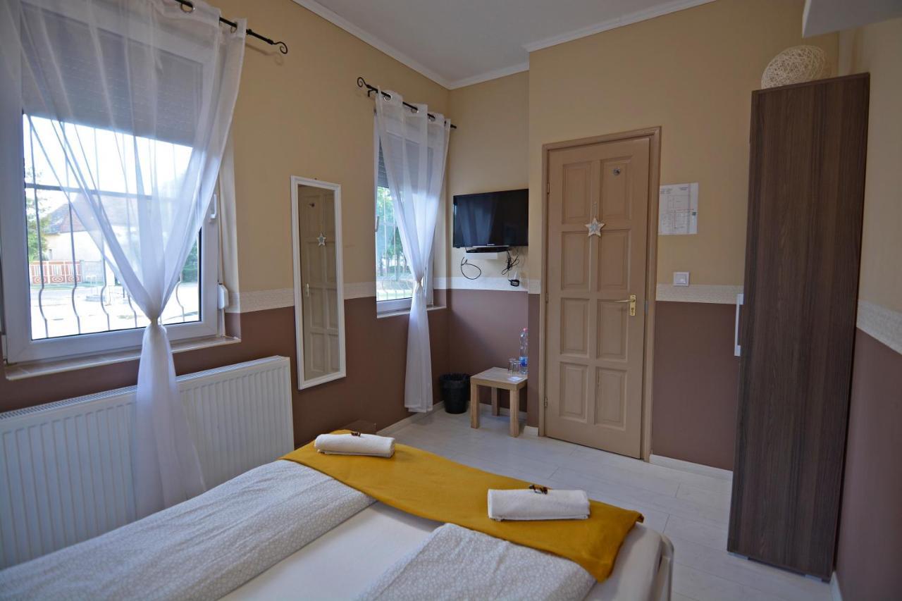 R.Gold Apartman Makó Exteriör bild